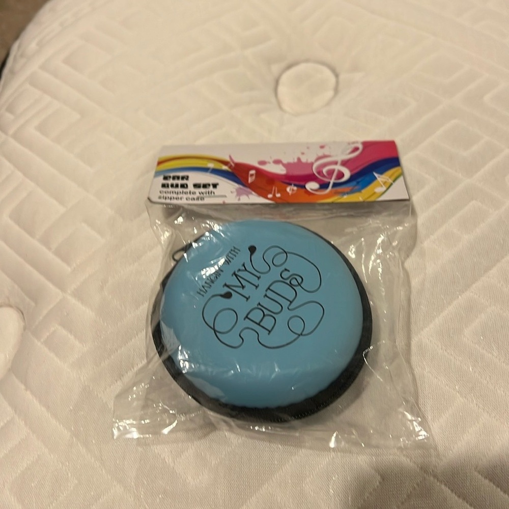 NWT Blue Earbud case